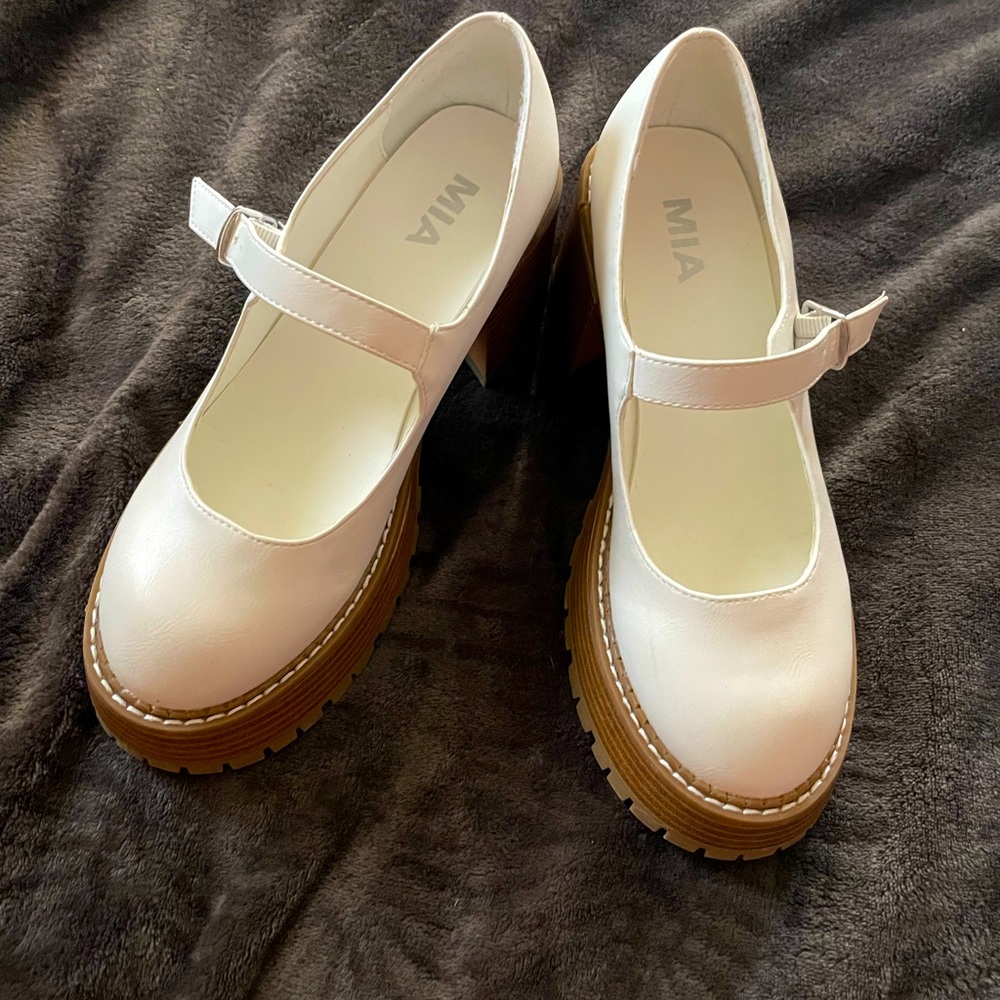 MIA maryjane size 7
